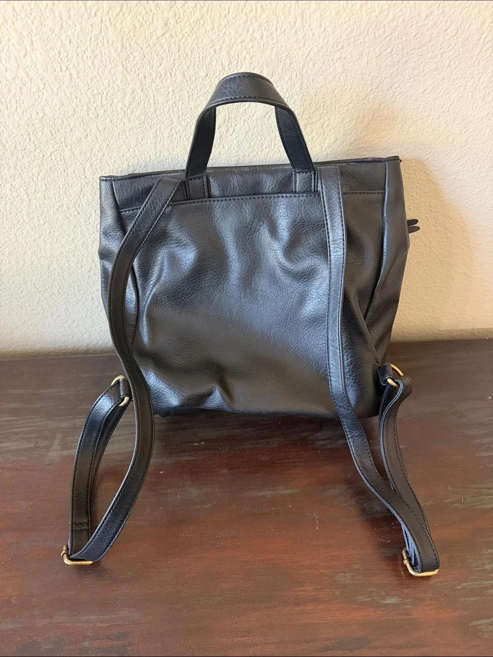 Relic by Fossil  Black Leather Messenger Tote with Front Pocket